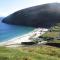 Foto: Cottages in Achill Sound Achill Island - EIR02100-FYA 25/26