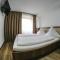 LOOK Hotel & Rooms