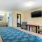 Econo Lodge West Yarmouth on Cape Cod
