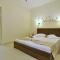 Golden Fox Studios and Suites