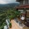 The Panoramic Getaway