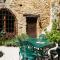 Au coeur de Beynac, une maison de caractère avec jardin terrasse