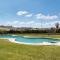 COMFORTABLE, CLOSE TO THE BEACH, POOL, NEW, PADDLE