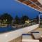 Mylos Luxury Escape