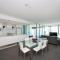 Deluxe Private Apartment in Surfers Paradise
