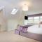 White Hart Hotel & Apartments