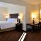 Cobblestone Inn & Suites - Holstein