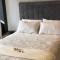 Luxury Onyx Penthouse with Sea Mountain Views by CTICC Cape Town