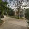 Villa Indigo Sunny 1BR Apartment in Private Gated Estate