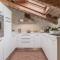 Ca’ del Monastero 7 Collection Bright Apartment with Terrace