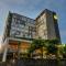 Yello Hotel Jemursari