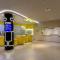 Yello Hotel Jemursari