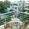 Family getaway, spacious and luxurious, sea view, terrace, next to Voula beach, 20min from center - Athen