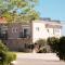 ZEN Minimal Luxury Housing Tyros