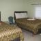 Foto: Executive Shaw Park Guest House 26/49