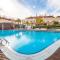 Cabanas Beach House - Pool view