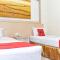 RedDoorz Plus near Sultan Hasanuddin Airport - Makassar