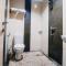 RedDoorz Plus near Sultan Hasanuddin Airport