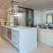 Harbour House Hotel - Le Paradis Apartments
