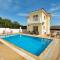 Nissi Villa Crystal
