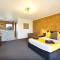 Statesman Motor Inn