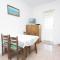 Apartments with a parking space Murter - 5122