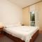 Apartments by the sea Brist, Makarska - 505