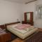 Apartments with parking space Stanici, Omis - 1027