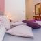 Seaside apartments with a swimming pool Rastici, Ciovo - 1084