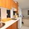 Apartments with parking spaces Rukavac, Vis - 2444
