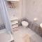 Apartments with parking spaces Vis - 2476