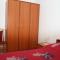 Apartments with parking space Bol, Brac - 2884