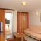 Foto: Apartments and rooms with parking space Seget Vranjica, Trogir - 3079 40/90