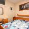 Apartments by the sea Duce, Omis - 4795
