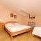 Apartments and rooms with parking space Vrbnik, Krk - 5302
