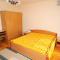 Apartments with parking space Punat, Krk - 5410