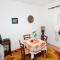 Apartments with parking space Novi Vinodolski - 5600