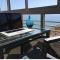 Apartamento con impresionantes vistas junto a la playa - Фуэнхирола