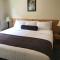SlumberLodge Hotel
