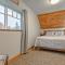 UPSTAIRS Alki Beach APARTMENT - Seattle -Historic-1858
