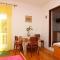 Apartments with parking space Supetar, Brac - 16656