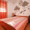 Apartments with a parking space Fazana - 7230
