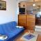 Apartments with parking space Cres - 7876