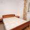 Apartments with parking space Supetar, Brac - 6037