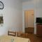 Apartments by the sea Podgora, Makarska - 12326