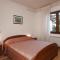 Apartments by the sea Novigrad - 7335