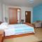 Rooms by the sea Pasman - 8223