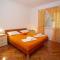 Apartments with parking space Podgora, Makarska - 12816