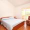 Apartments by the sea Pasman - 8274