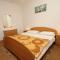 Apartments by the sea Tkon, Pasman - 8302